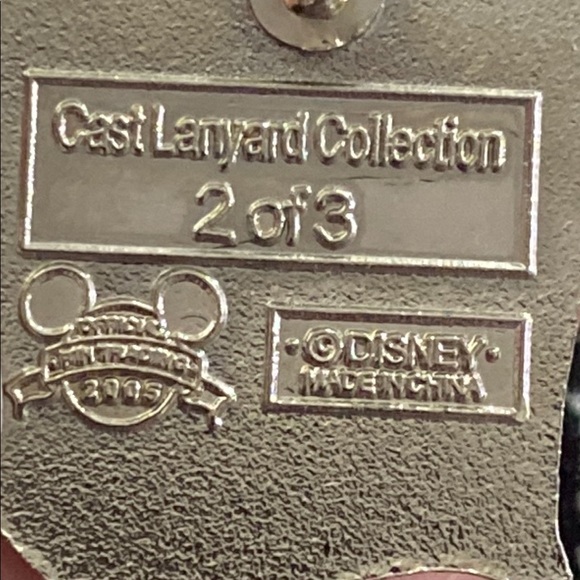 2005 Disney Trading Pin Cast Lanyard Collection 2 of 3 - Picture 4 of 4